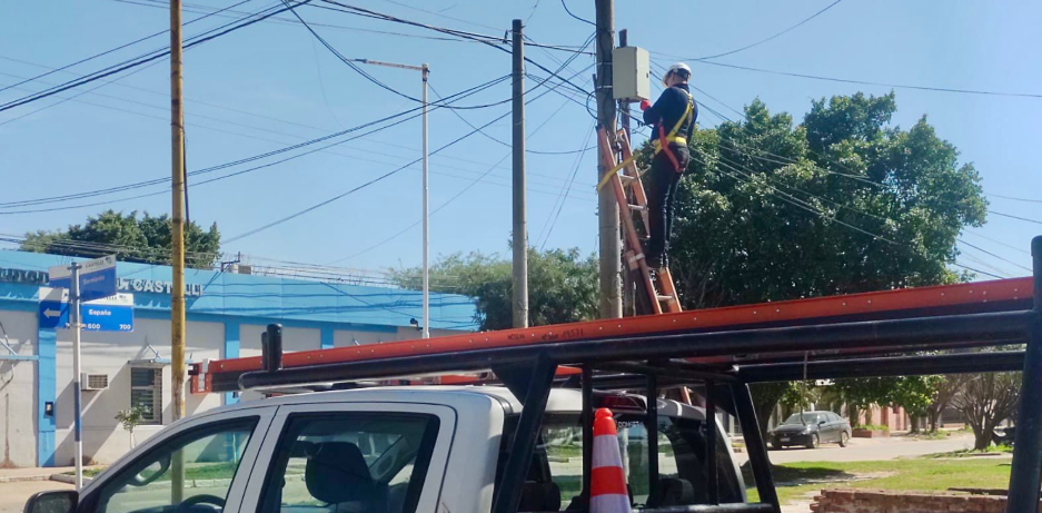 JUAN J. CASTELLI : ECOM CHACO TRABAJA EN LA REACTIVACIÓN DEL CENTRO DE MONITOREO DEL 911 Y RENUEVA EQUIPAMIENTO.-