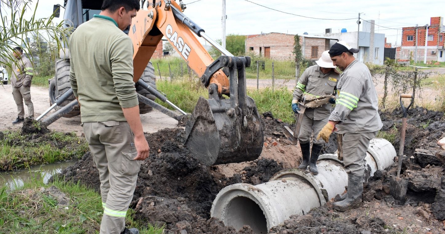 Obras de desagüe en el Barrio Las Palmeras de Resistencia.