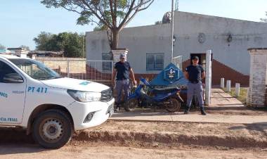 COMANDANCIA FRIAS : La policia recupero una moto robada dentro del hospital local a una enfermera
