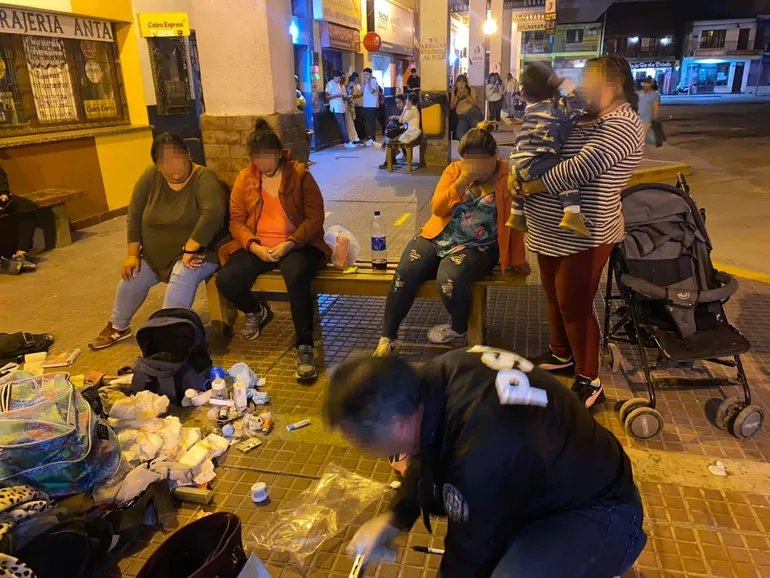 Venian a Saenz Peña con 4 kg.de cocaina,varias mujeres detenidas en una terminal de colectivos en Salta