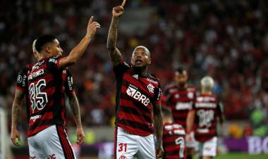 Un digno Vélez cayó nuevamente ante Flamengo, el segundo finalista de la Libertadores 2022