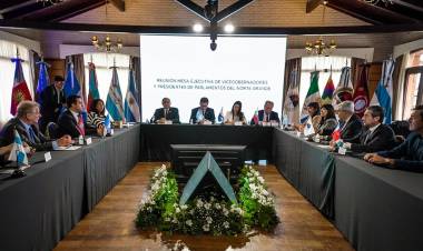 CHACO : LA VICEGOBERNADORA PARTICIPÓ DE LA REUNIÓN DE LA MESA EJECUTIVA DEL PARLAMENTO DEL NORTE GRANDE EN CORRIENTES