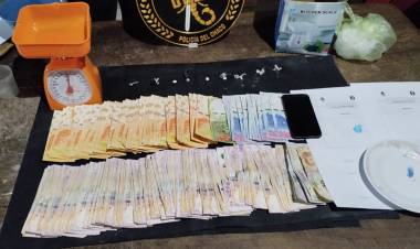AVIA TERAI : Una mujer dealer fue detenida,se incauto cocaina y mas de 100.000 pesos 