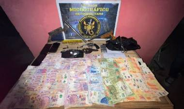 División Microtráfico Metropolitana en allanamiento secuestran Cocaína y Armas.