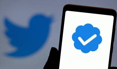 Twitter restablece la insignia azul para algunos medios y celebridades