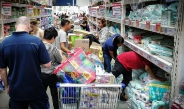 ARGENTINA : La provincia 25 para el tours de compras de chilenos,paraguayos y brasileros el fenómeno de consumo en ciudades limítrofes alimentado por la brecha cambiaria