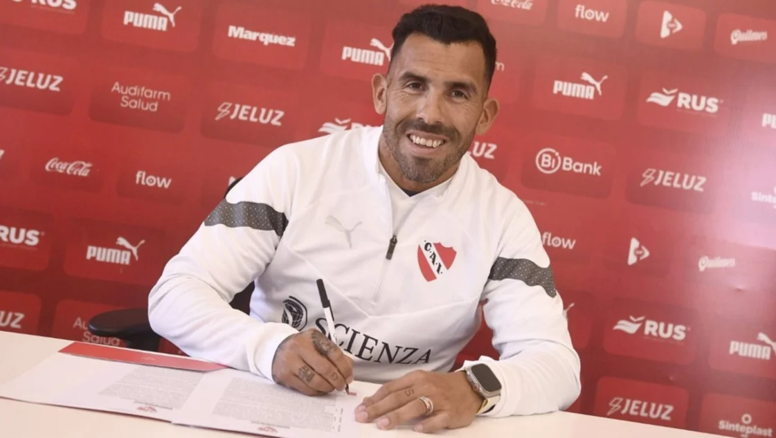 Carlos Tevez firmó contrato para ser por un año el entrenador de Independiente