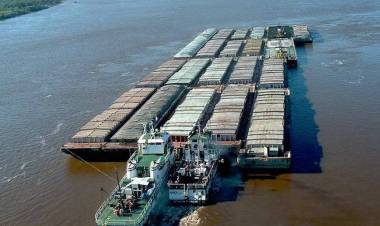 Se agranda el conflicto con Paraguay por el "cobro" de peajes en la Hidrovia,Prefectura embargó una barcaza con 30 millones de litros de combustible con destino a Asuncion