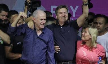 Paliza de Juntos por el Cambio,Roy Nikisch ganó las elecciones en Resistencia,recuperó la capital del Chaco y metio 6 de los 11 consejales