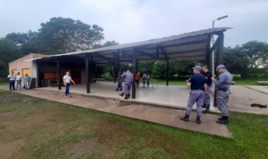 FIESTAS CLANDESTINAS : El municipio y la policia suspendieron una fiesta a realizarse en el Quincho El Embrujo por falta de documentacion para el evento