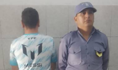 COLONIA BENITEZ : La policia detuvo a un hombre denunciado por su pareja luego de golpearla,evitando un posible femicidio