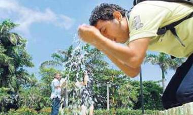 El calor no da sosiego y se espera un miércoles con 44ºC de máxima,mañana jueves anuncian 45º y posibles chaparrones a la noche