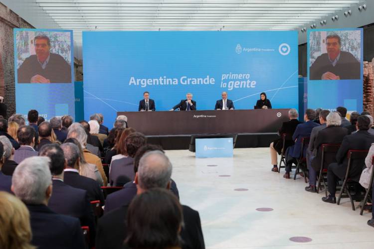Presentaron "Plan Argentina Grande", y anunciaron licitacion para los accesos de lo que algun dia sera el segundo puente Chaco-Corrientes