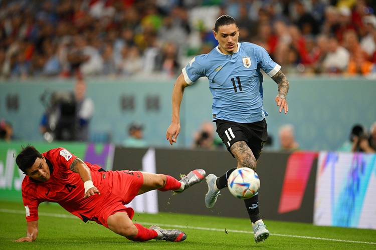 Uruguay y Corea del Sur igualaron sin emociones en el debut mundialista,a primera hora Suiza le gano a Camerun por la minima