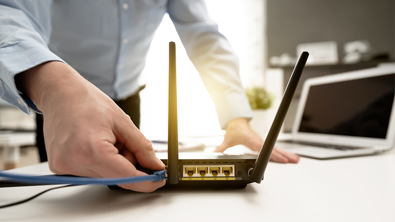 Ciberseguridad en casa  : 7 trucos para mantener tu red wifi a salvo de intrusos y hackeos